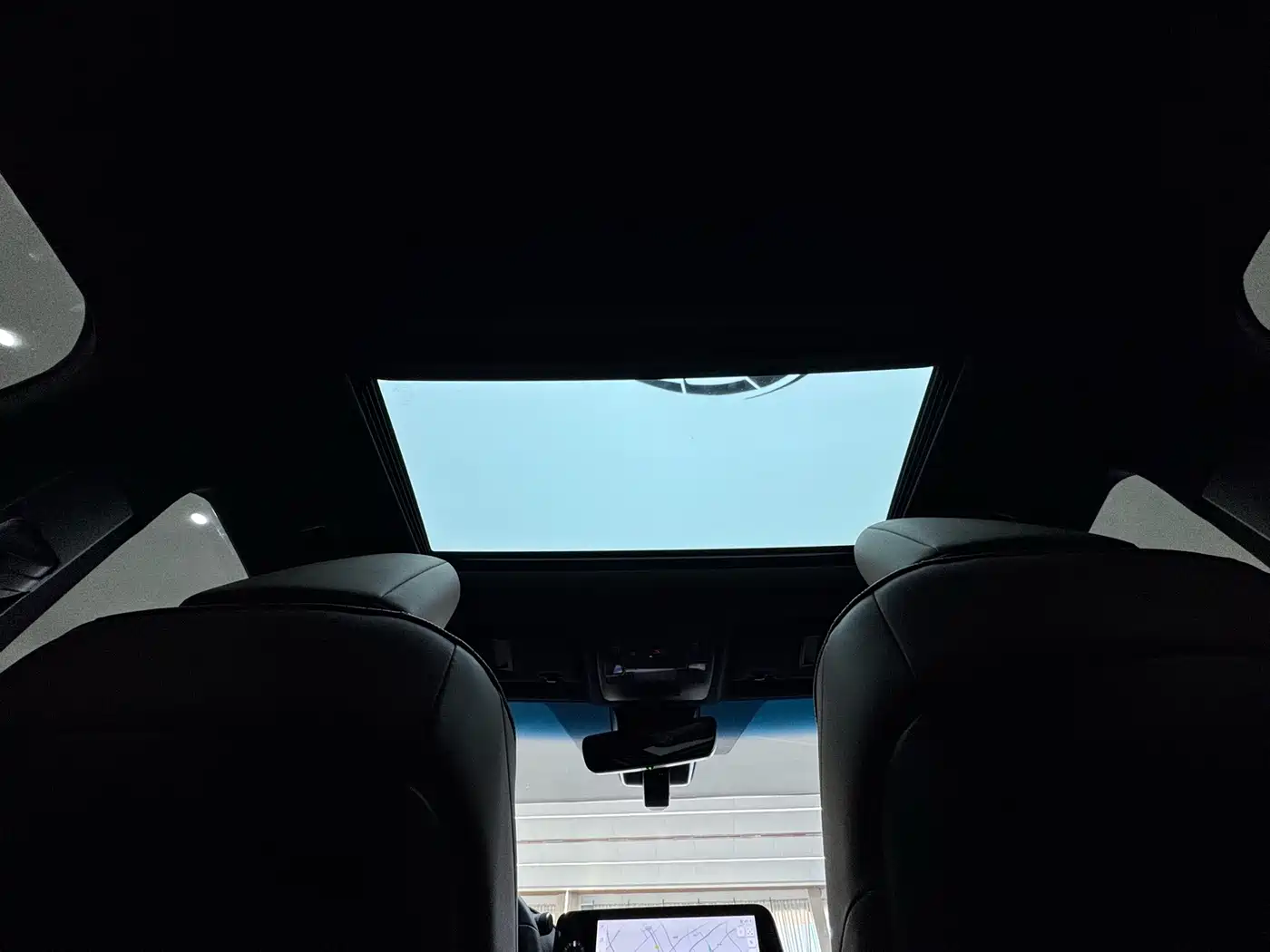 Lexus ES 2023 200 Excellence Edition фото 17