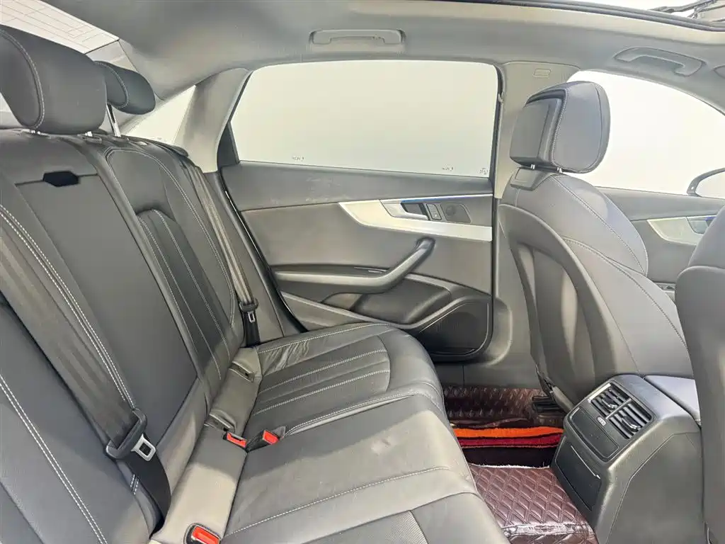 Audi A4L 2020 40 TFSI Fashion Dynamic Edition фото 8