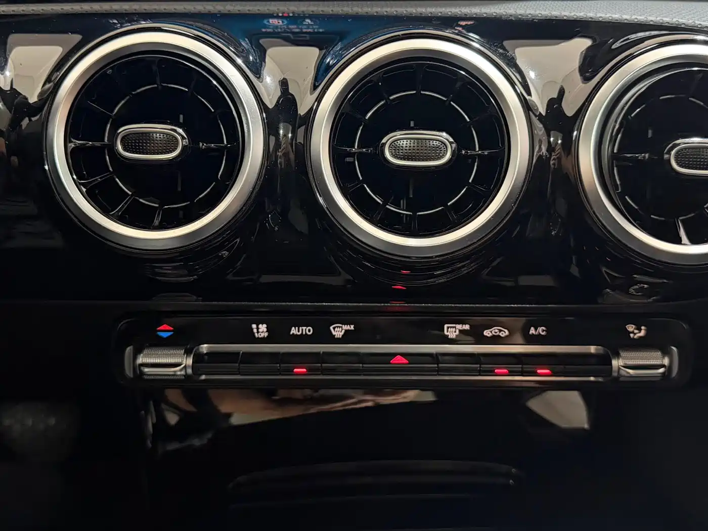 Mercedes-Benz A-Class 2022 A 180 L Sport Sedan фото 14