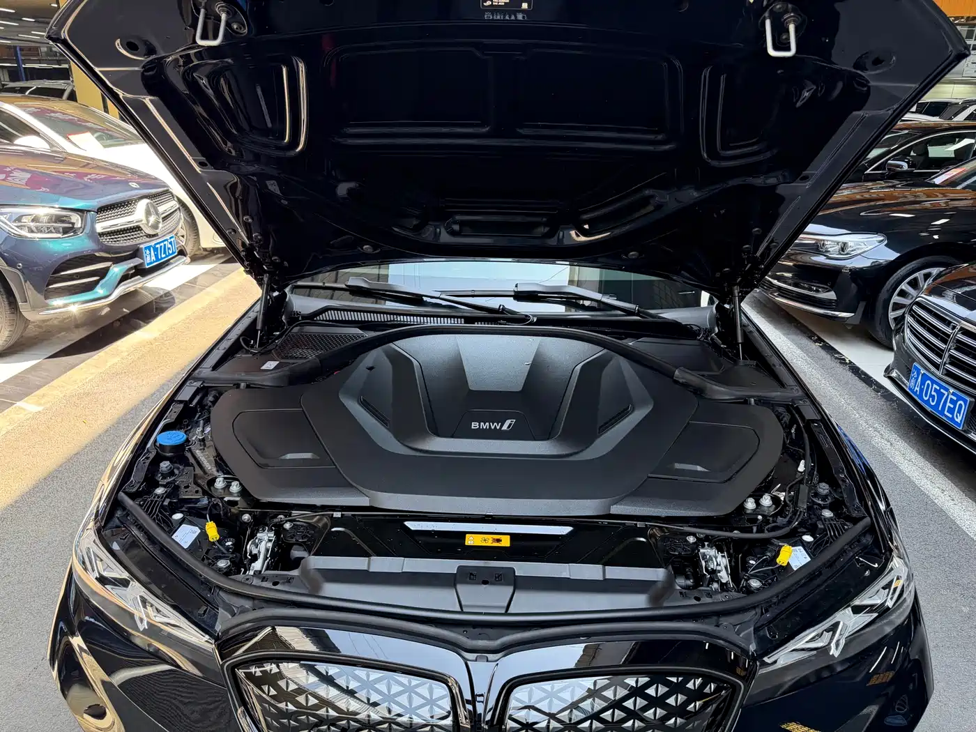 BMW i3 2025 eDrive 40 L Shadow Night Package фото 33