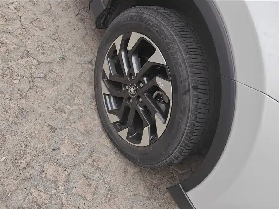 Toyota RAV4 Rongfang 2018 2.5L Automatic 4WD Elite i Edition фото 6