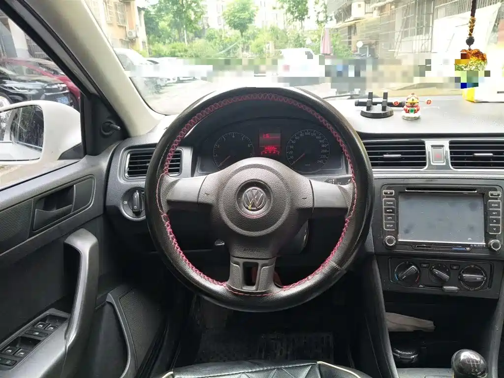 Volkswagen Santana 2013 1.4L Manual Trend Edition фото 7