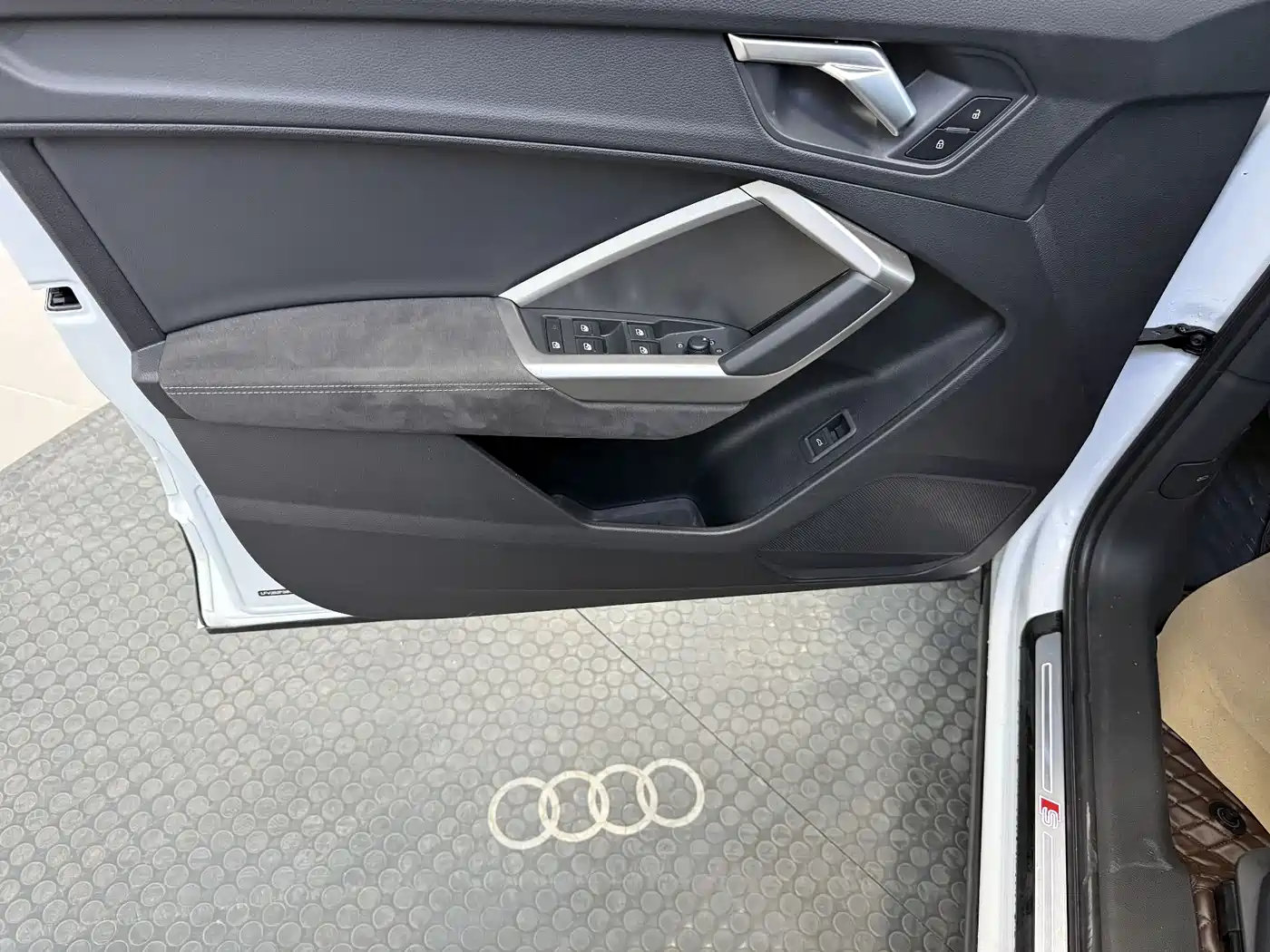 Audi Q3 2022 35 TFSI Fashion Dynamic фото 16