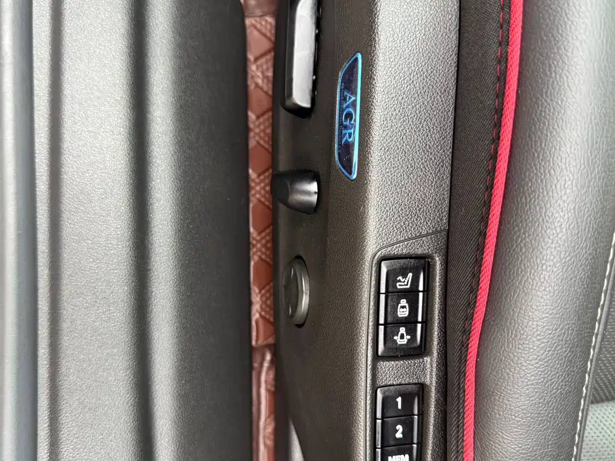 Buick Regal 2021 GS 28T Premium Model фото 17