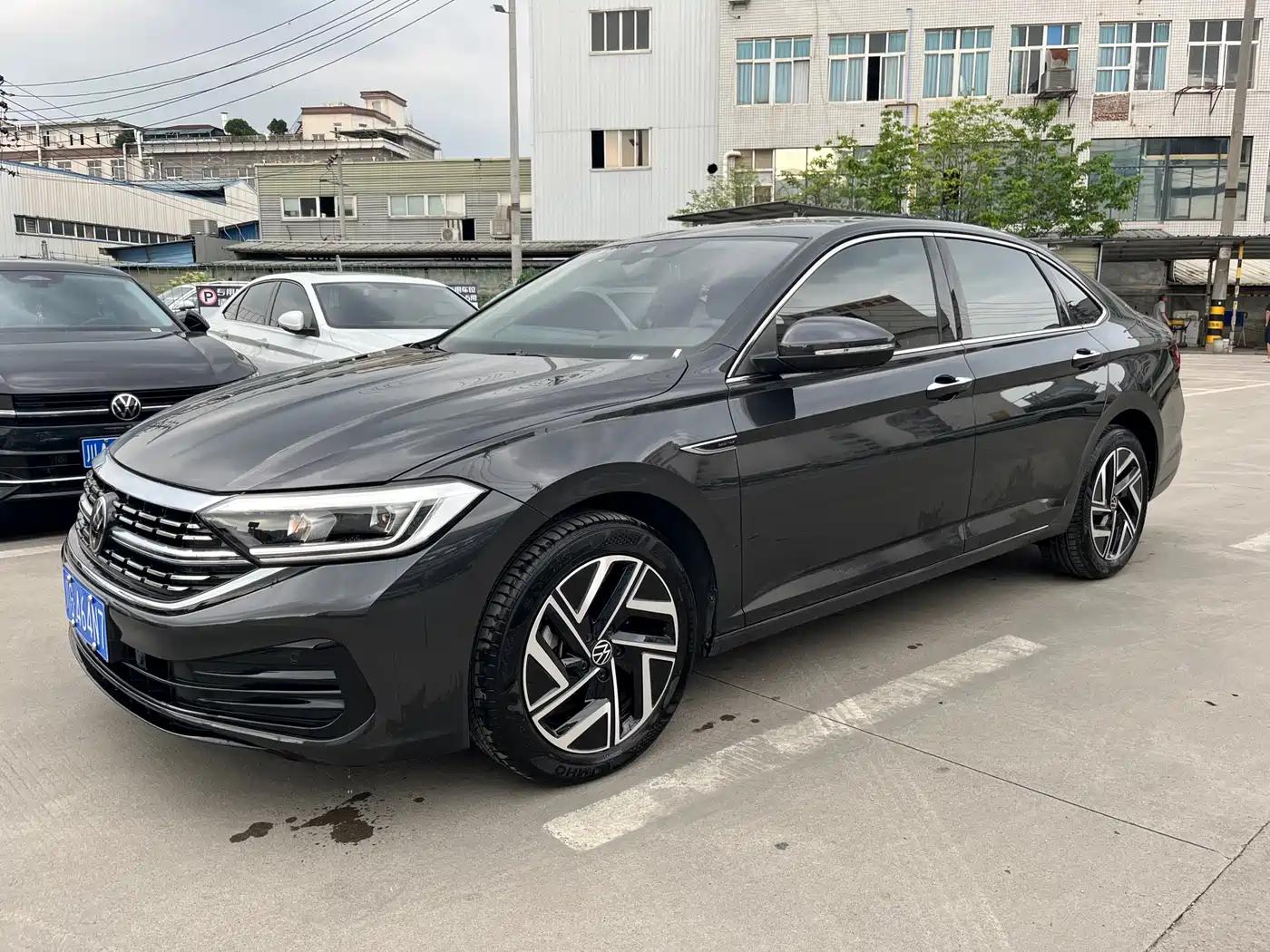 Volkswagen Sagitar 2024 300TSI DSG Surpass Edition