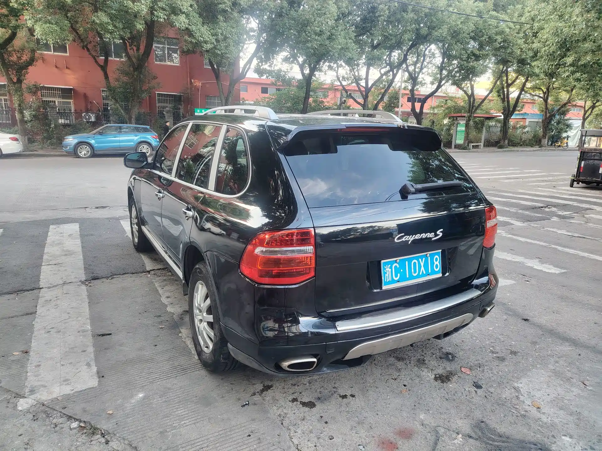Photo 11 - Porsche Cayenne