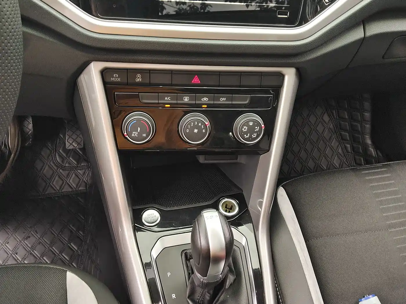 Volkswagen T-ROC 2022 280TSI DSG 2WD Elite PLUS фото 11