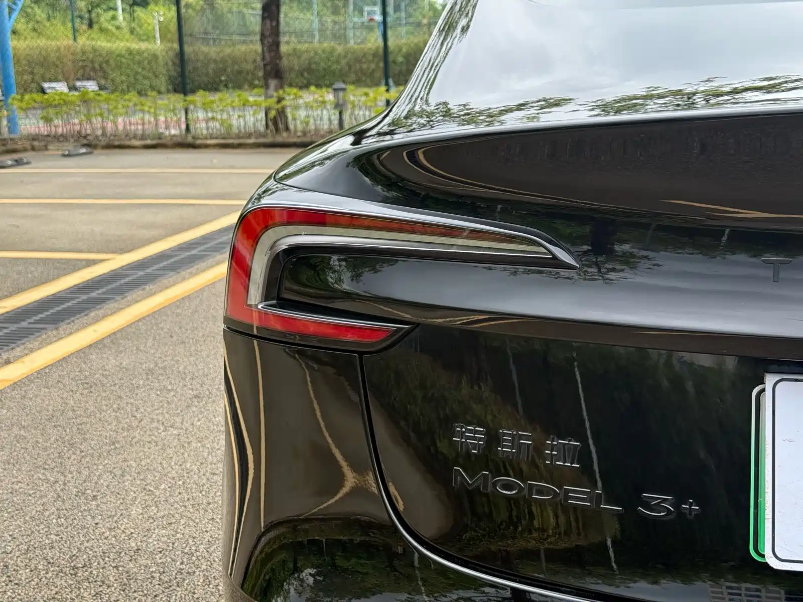 Фото 14 - Tesla Model 3