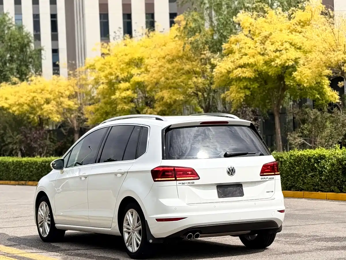 Volkswagen Golf Sportsvan 2018 280TSI Automatic Luxury фото 24