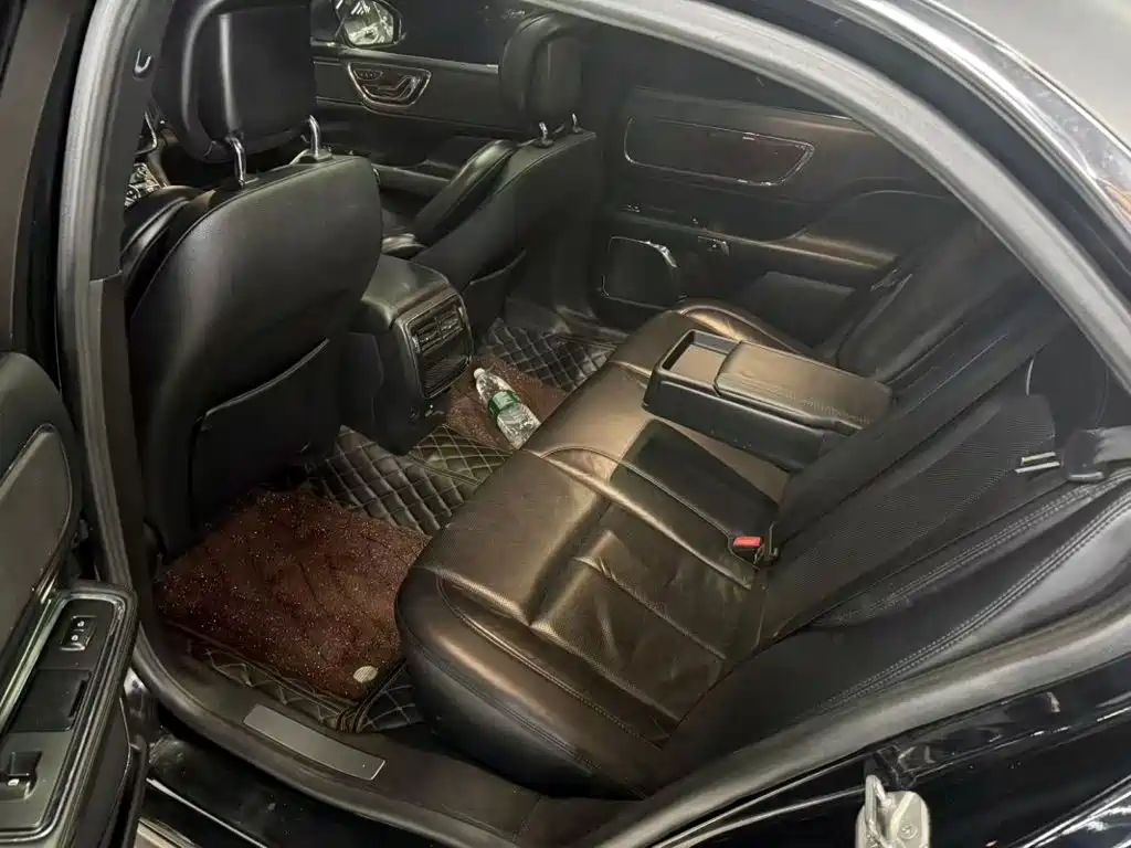 Фото 3 - Lincoln Continental