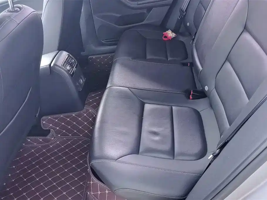 Volkswagen Sagitar 2017 1.6L Automatic Comfort фото 11
