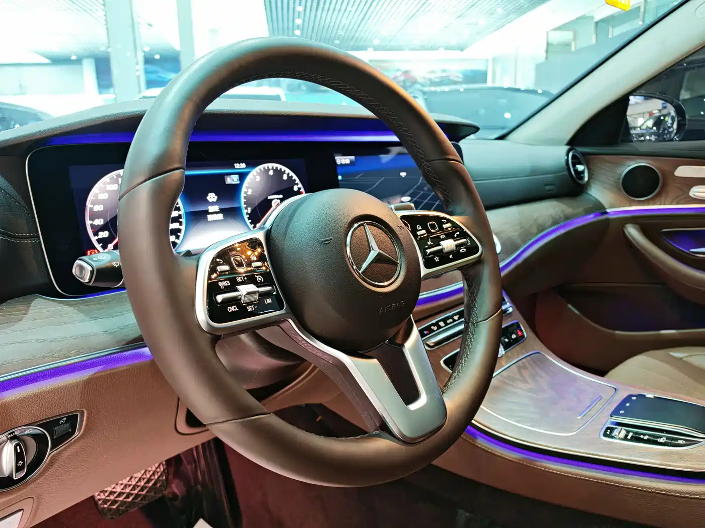 Mercedes-Benz E-Class 2020 E 300 L Fashion фото 7