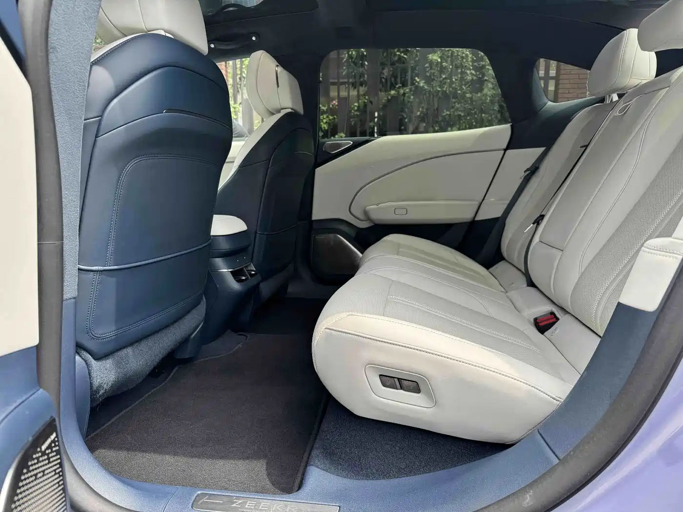 ZEEKR 007 2025 2025 AWD Smart Driving 75kWh
