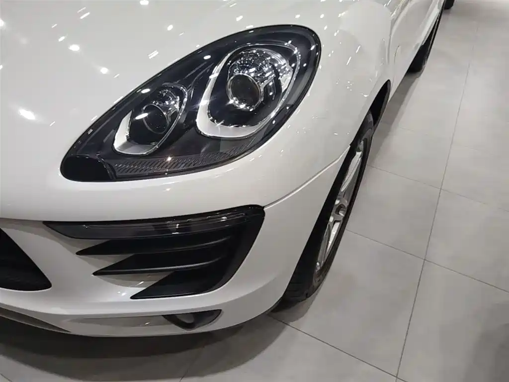 Porsche Macan 2017 Macan 2.0T фото 24