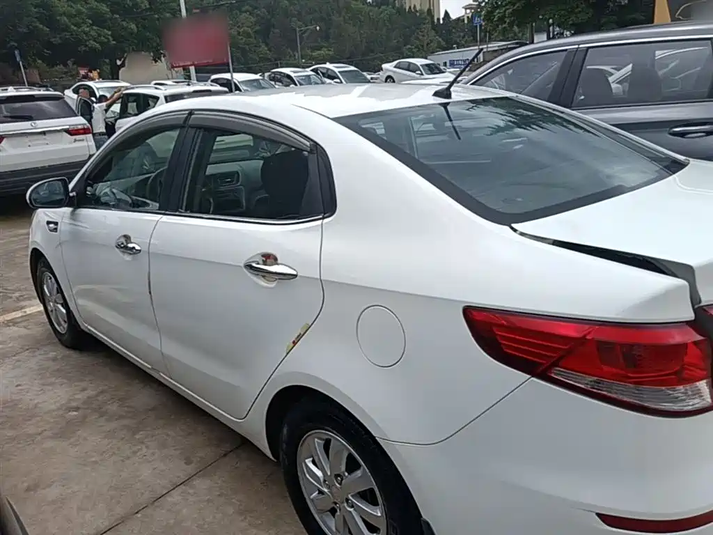 Kia K2 2015 Sedan 1.4L MT GLS фото 5