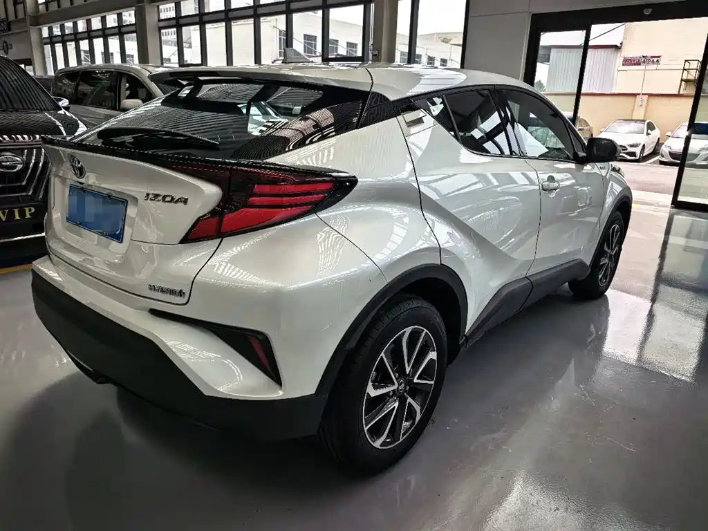 Toyota IZOA 2023 Hybrid 2.0L Yi-Chi Edition фото 4