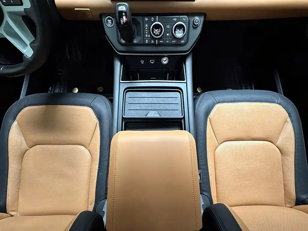 Land Rover Defender 2023 Facelift 110 3.0T P400 X-DYNAMIC HSE фото 15