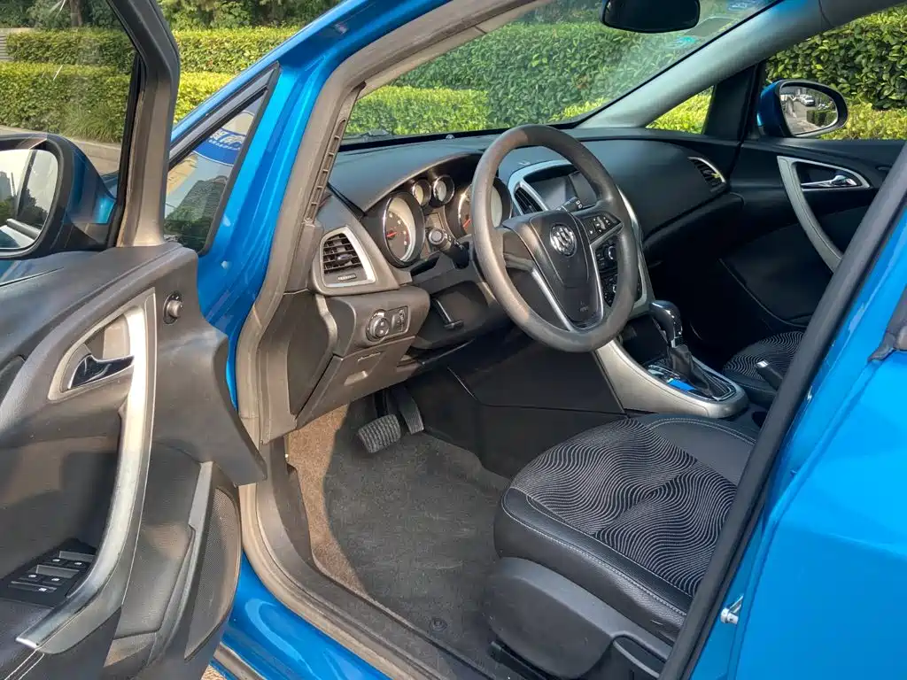 Фото 4 - Buick Excelle