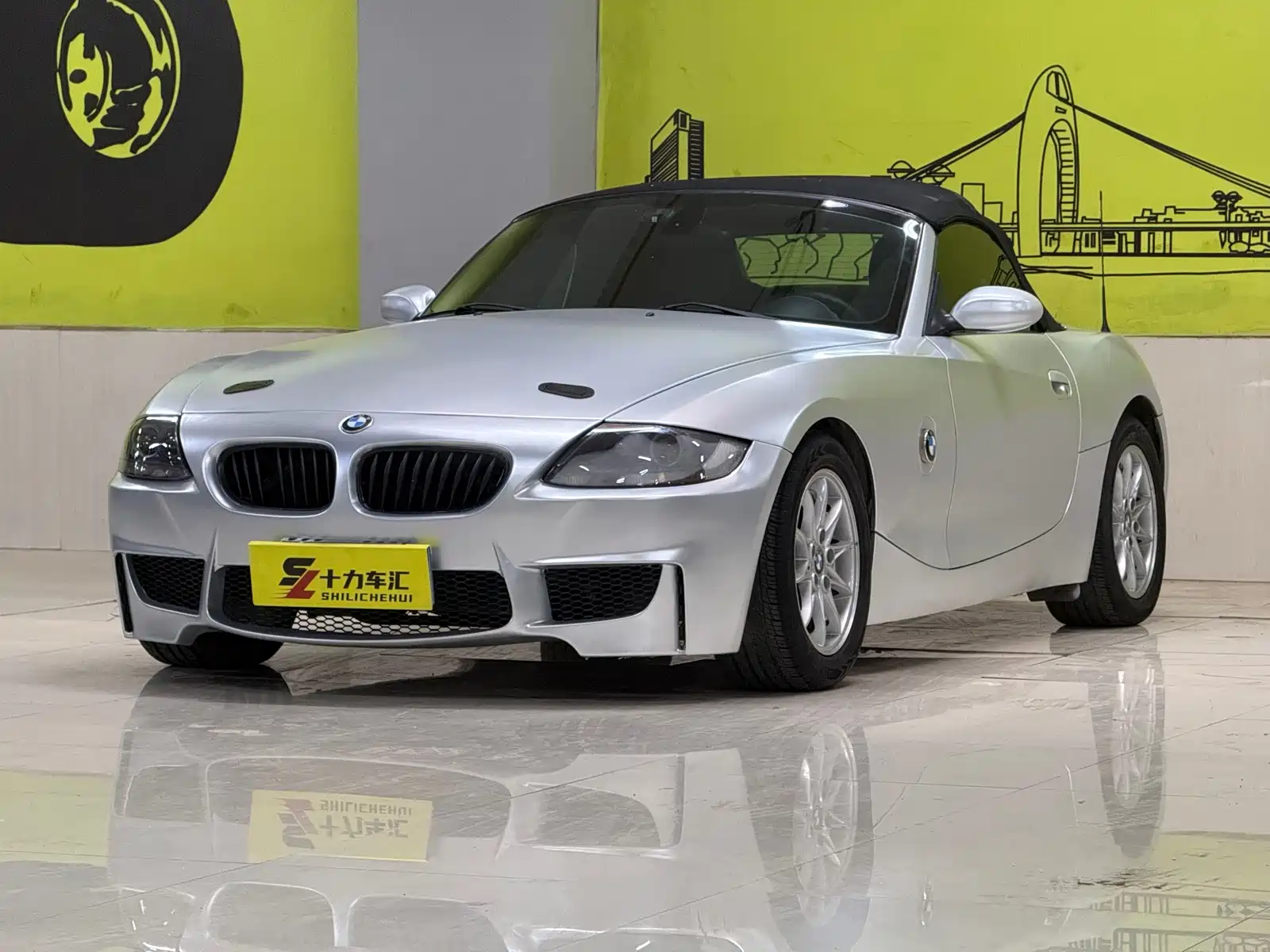 Photo 1 - BMW Z4