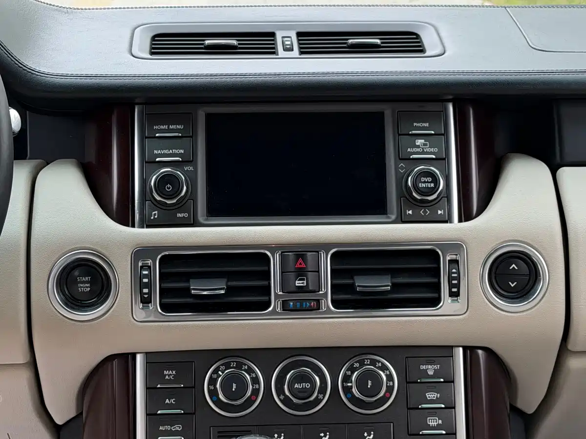 Land Rover Range Rover 2012 5.0 SC V8 фото 9
