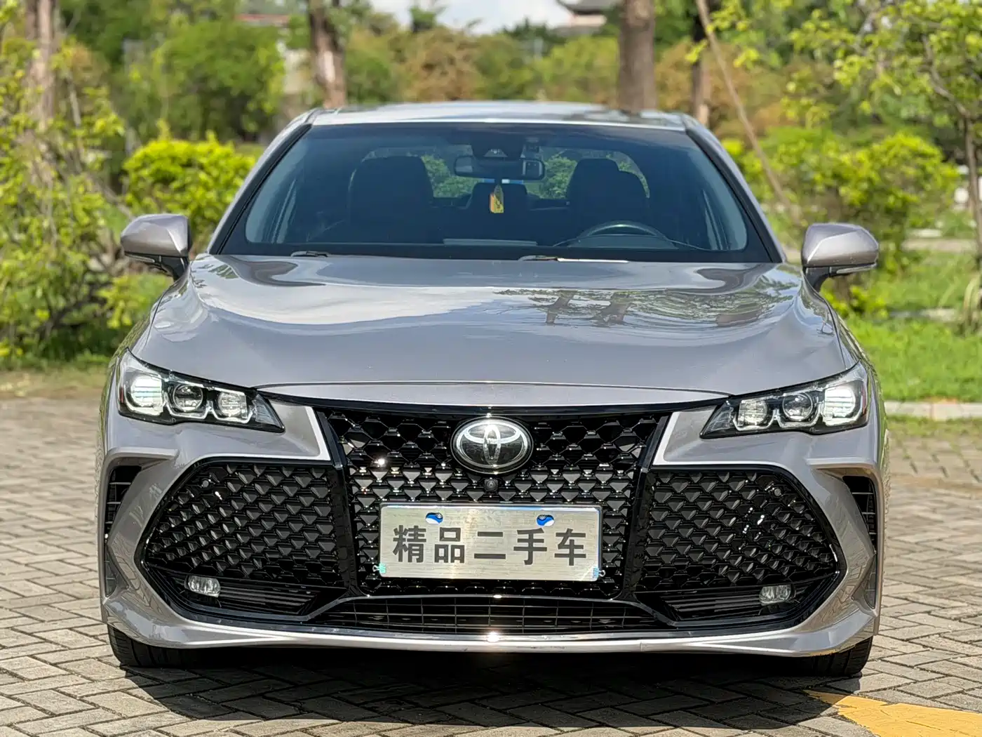 Toyota Avalon 2022 2.0L XLE Premium фото 2