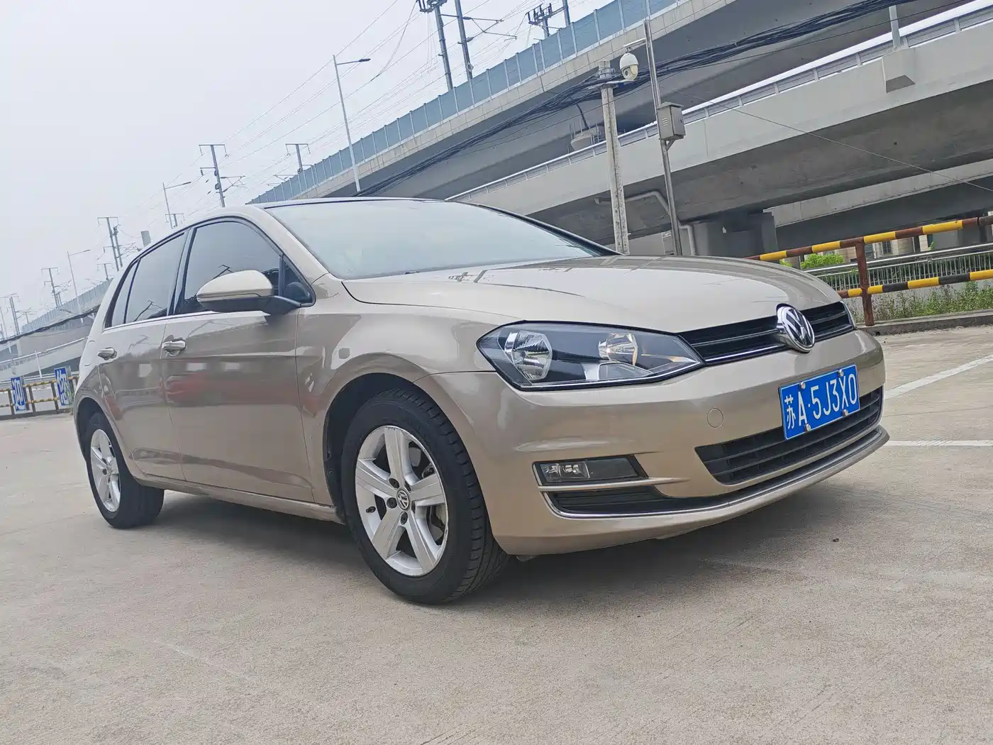 Volkswagen Golf 2016 1.6L Automatic Comfort фото 3