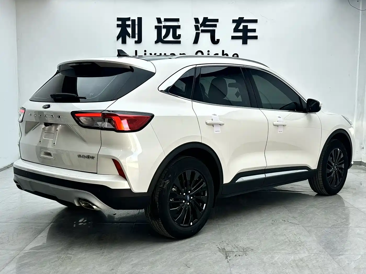 Ford Escape 2023 2024 Model EcoBoost 245 2WD Premium Edition