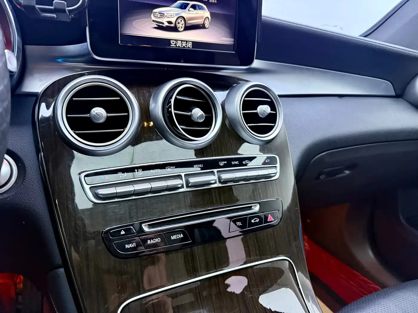 Mercedes-Benz GLC 2018 Facelift GLC 260 4MATIC Luxury фото 12
