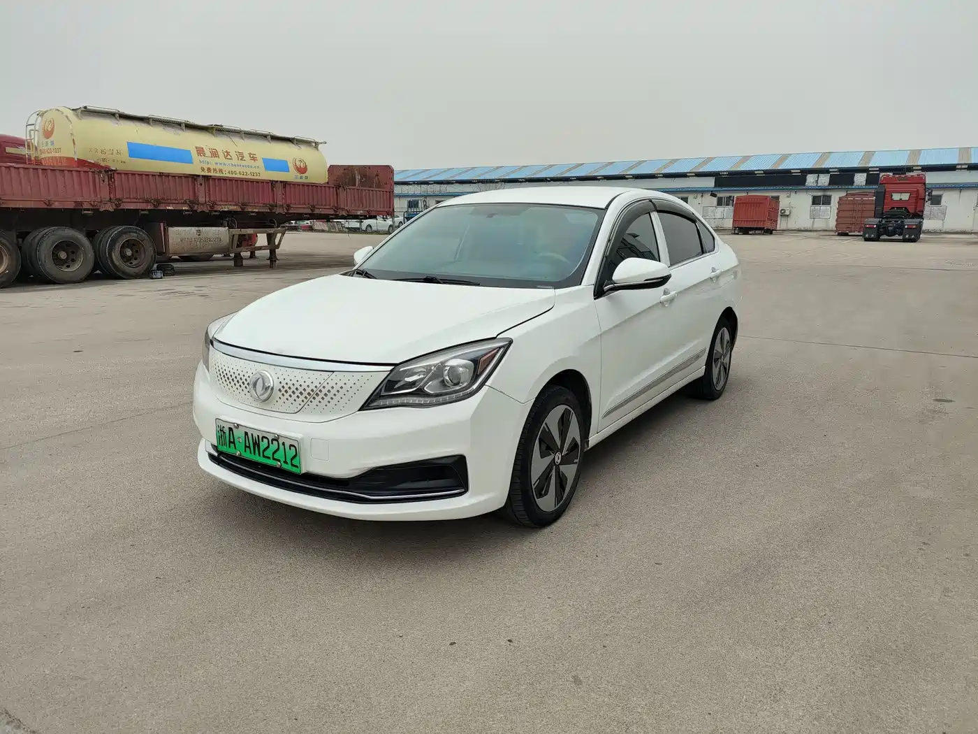 DONGFENG E70