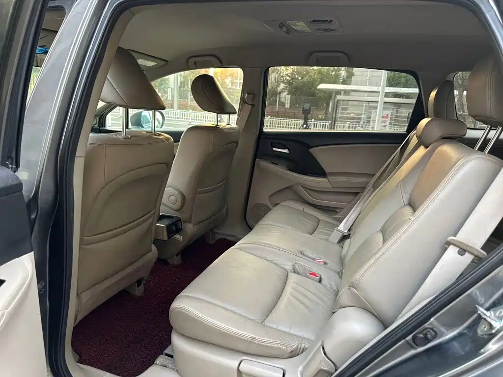 Фото 7 - Honda Odyssey