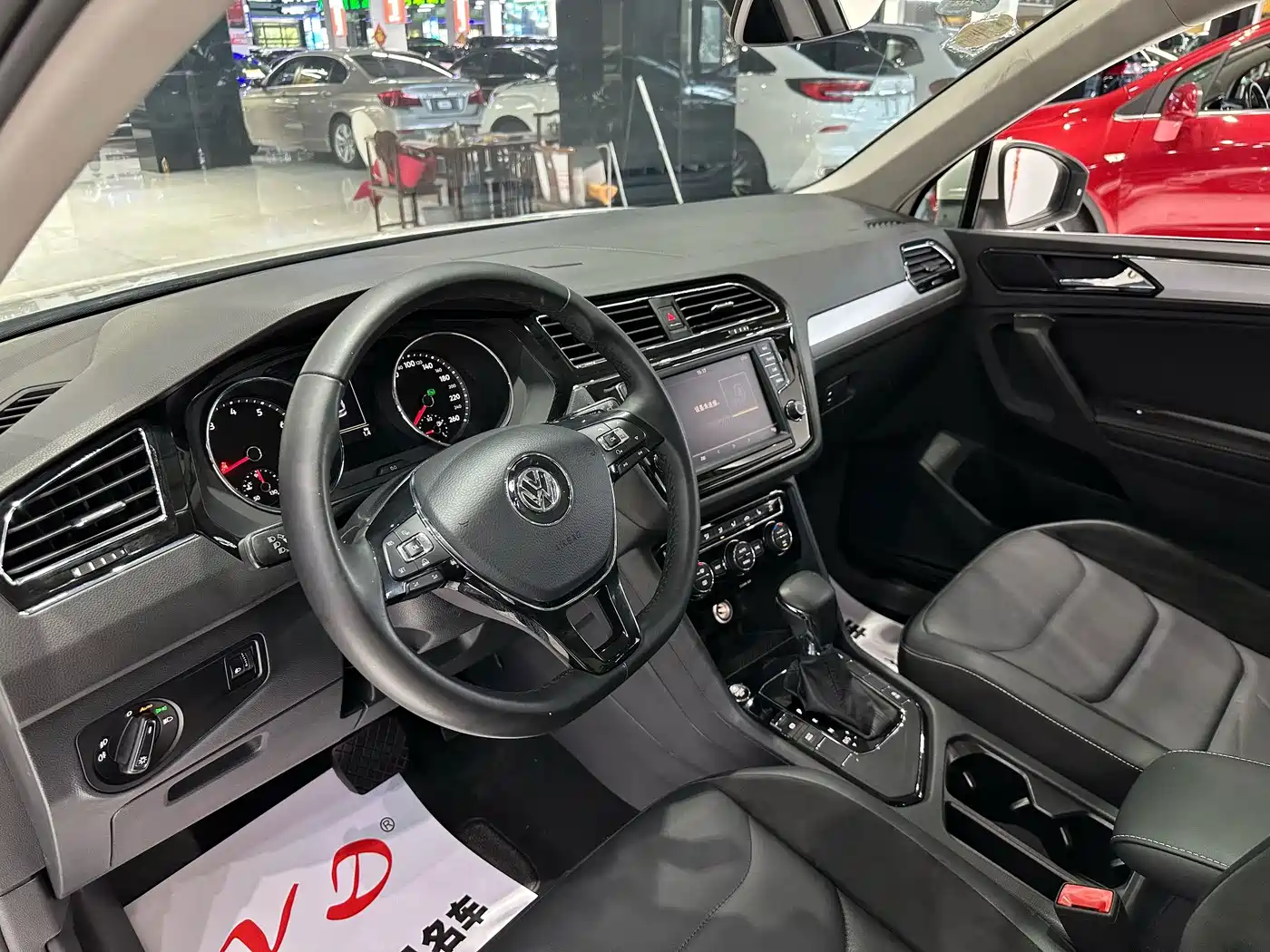 Фото 5 - Volkswagen Tiguan L