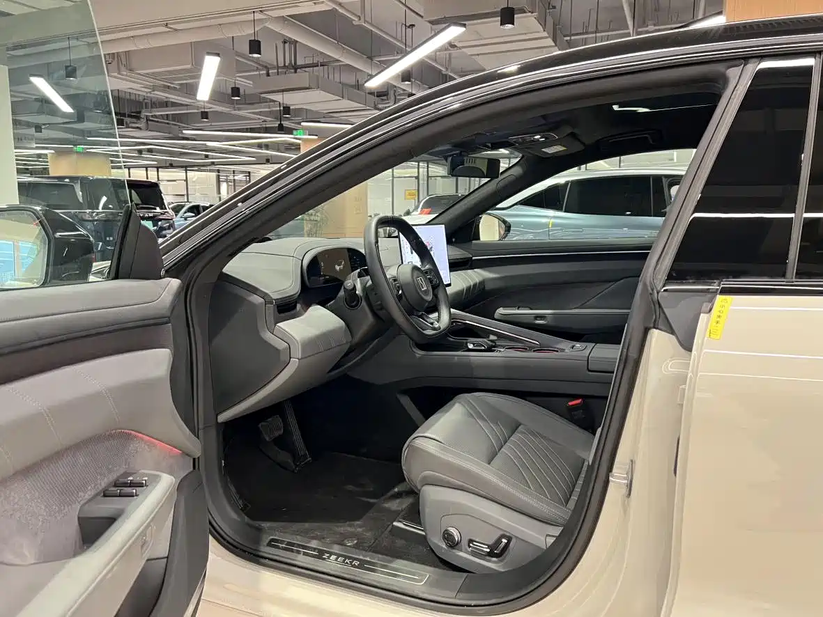 ZEEKR EXTREME KRYPTON 001