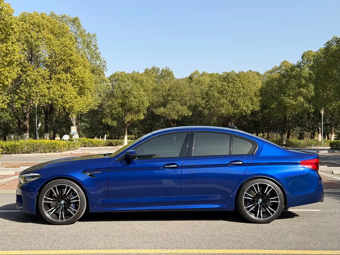 BMW M5 2018 M5 фото 24