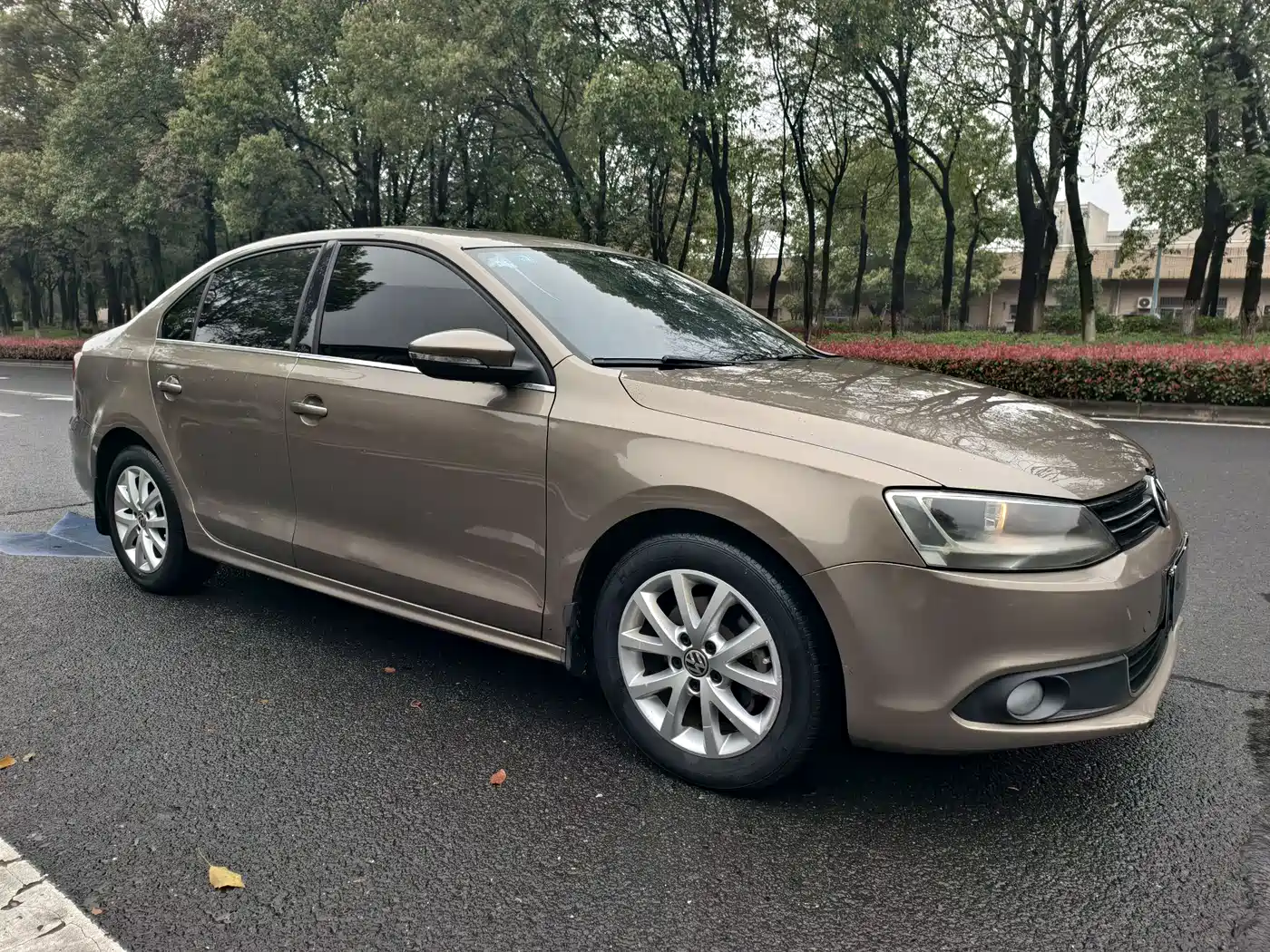 Volkswagen Sagitar 2012 Model 1.6L Manual Fashion
