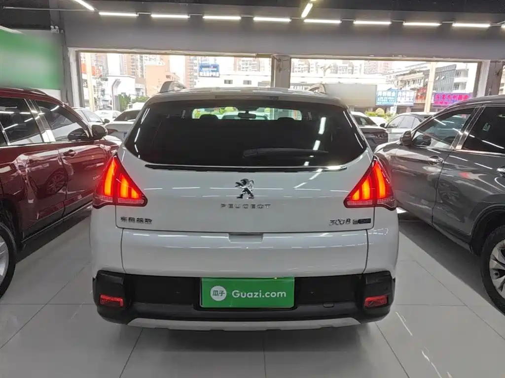 Peugeot 3008 2016 1.6THP Automatic Classic Edition фото 6