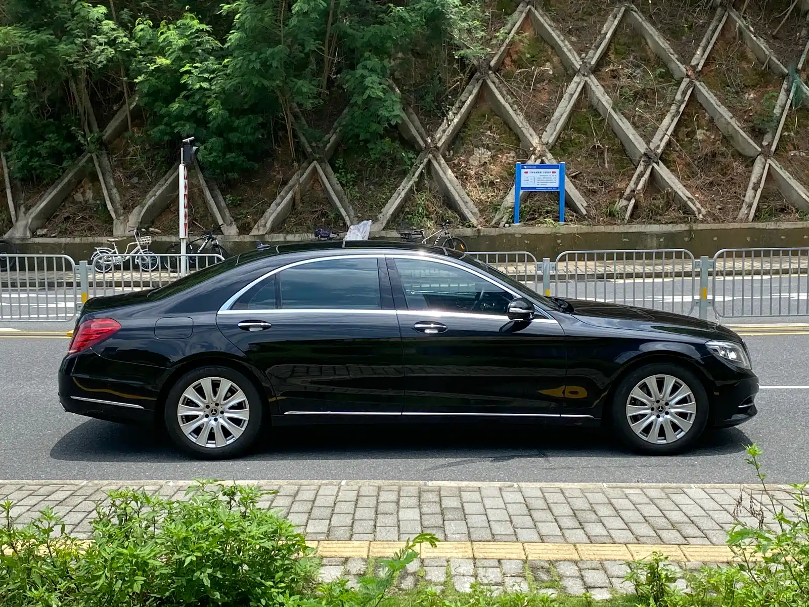Фото 19 - Mercedes-Benz S-Class