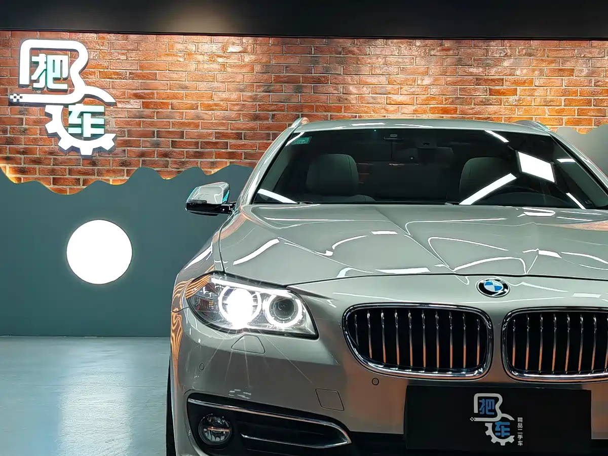 BMW 5 Series (Import) 2014 528i xDrive M Sport Wagon фото 8