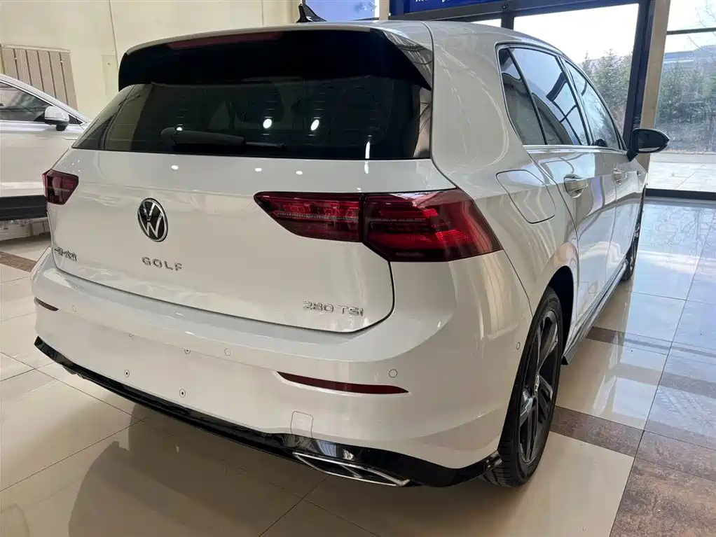 Volkswagen Golf 2021 280TSI DSG R-Line фото 4