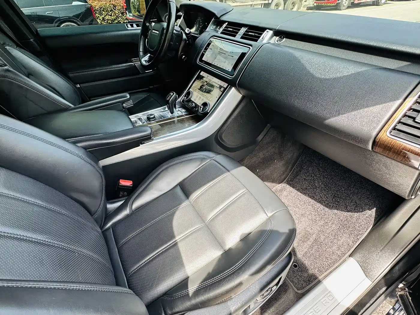 Land Rover Range Rover Sport PHEV 2018 Model P400e фото 9
