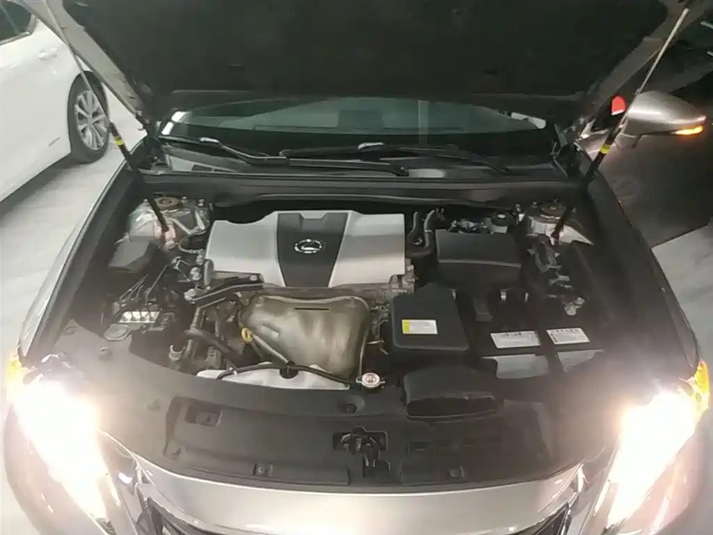 Lexus ES 2015 200 Elite Edition фото 20