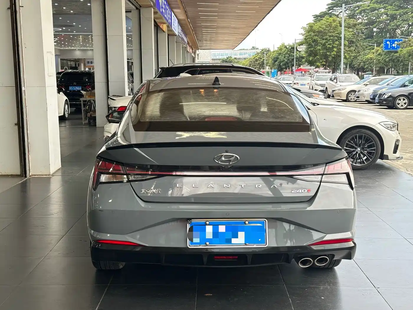 Hyundai Elantra 2022 240TGDi DCT LUX Premium Edition фото 8