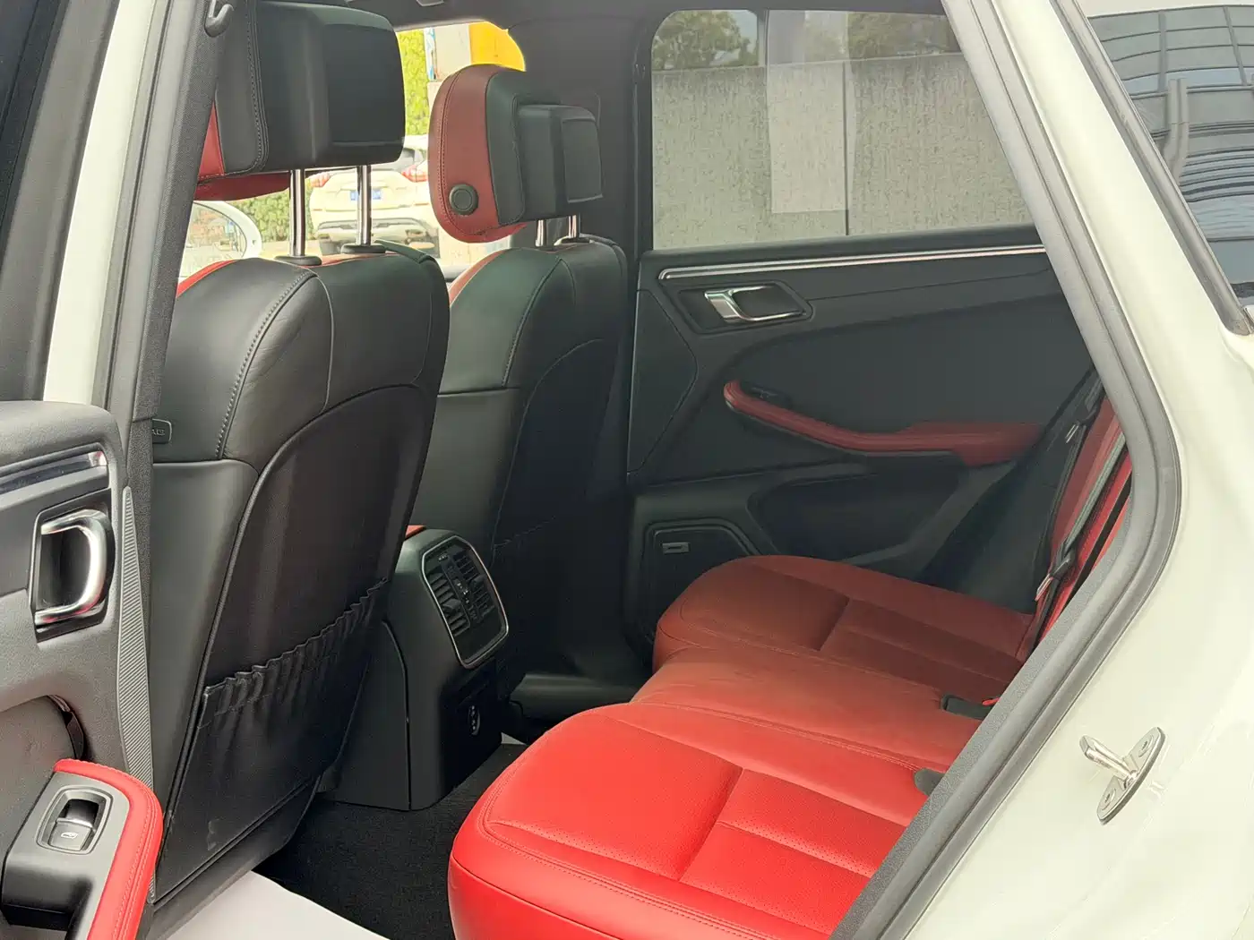 Porsche Macan 2023 Macan 2.0T фото 6