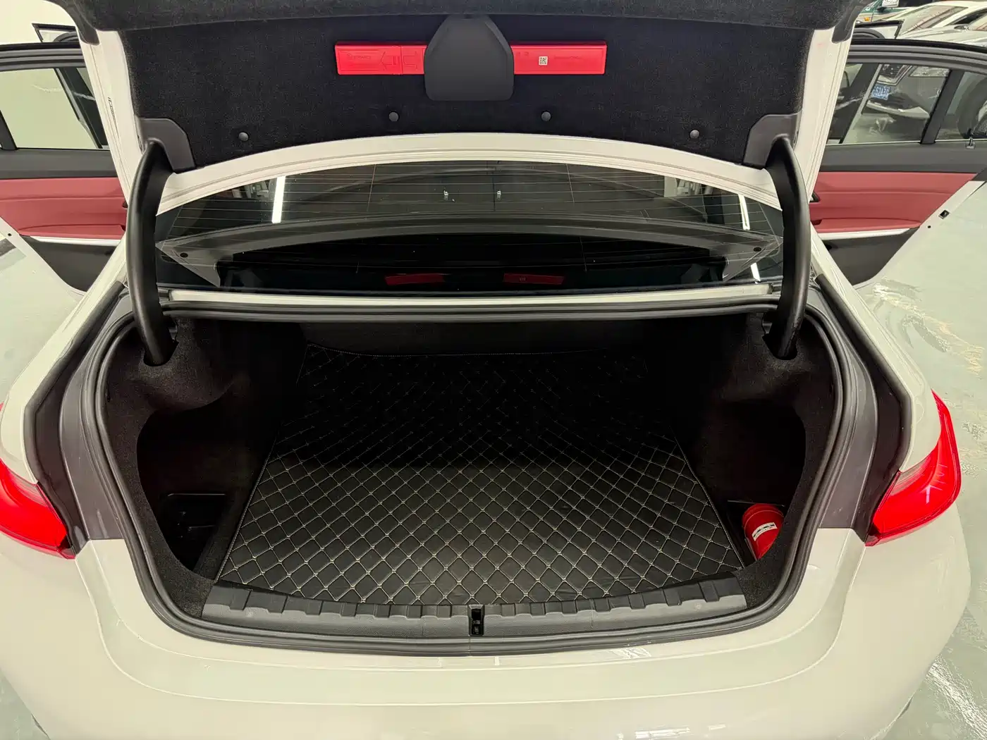BMW 3 Series 2024 320Li M Sport Package фото 21