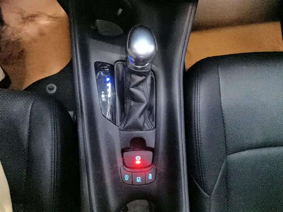 Toyota C-HR 2020 Model 2.0L Elite фото 16