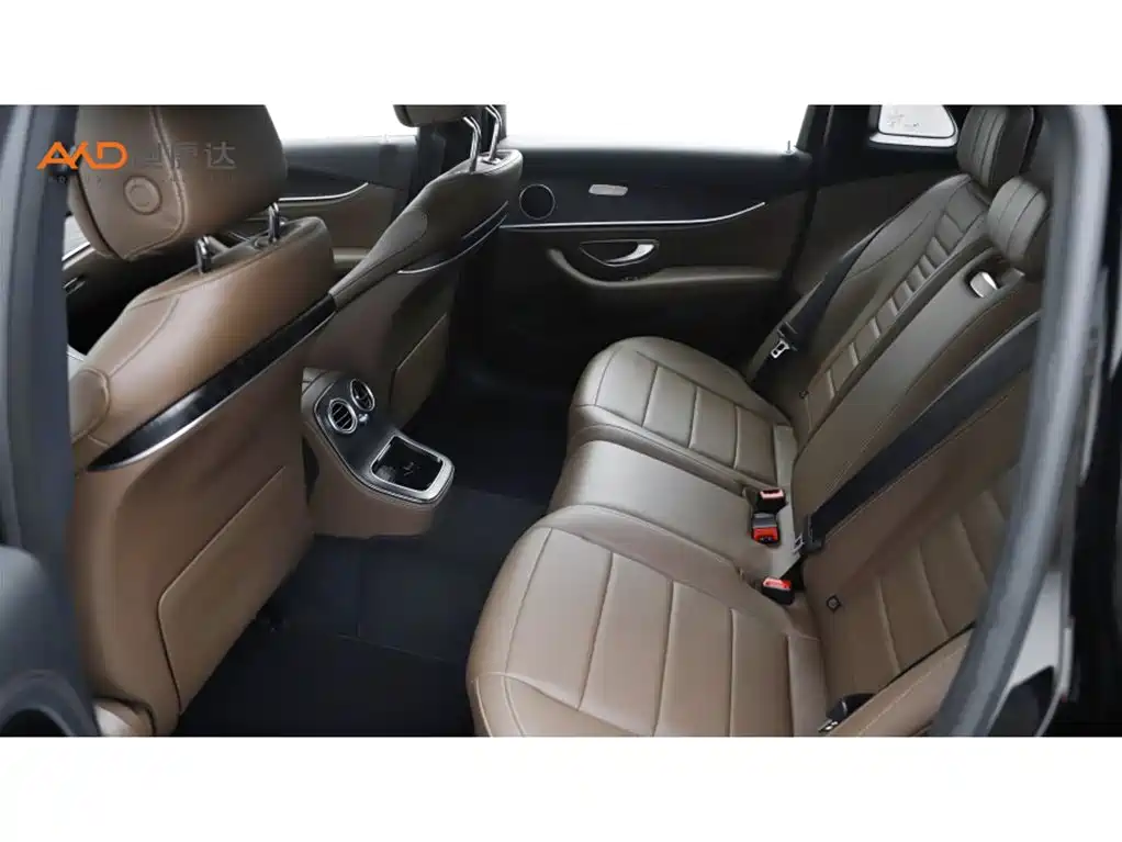 Mercedes-Benz E-Class New Energy 2022 E 350 e L Plug-in Hybrid Sports Sedan фото 7
