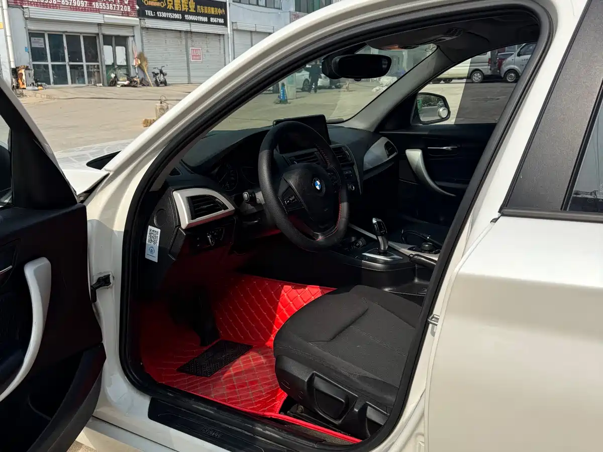 BMW 1 Series (Import) 2013 Facelift 116i Leading Model фото 7