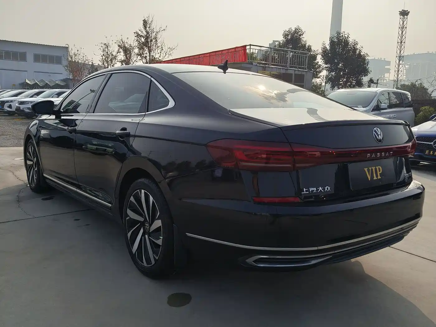 Volkswagen Passat 2022 330TSI Starlight Elite Edition фото 7