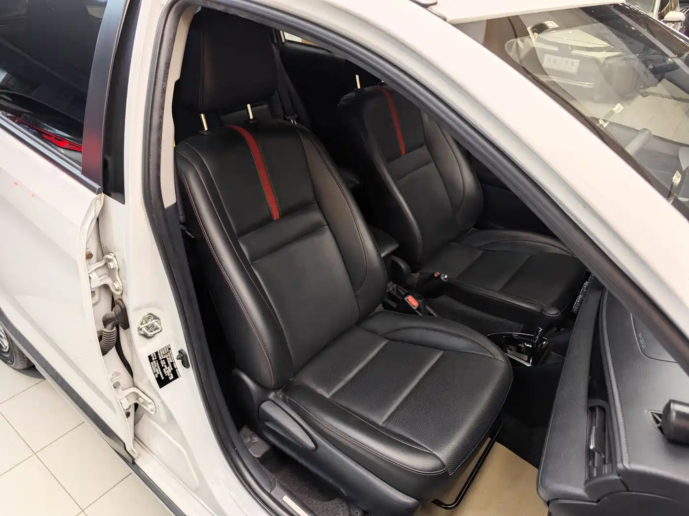 Toyota YARiS L Zhi Xuan 2020 Zhi Xuan X 1.5L CVT Luxury фото 32