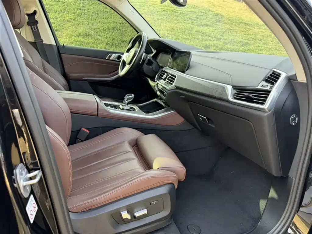 BMW X5 (Import) 2021 xDrive30i M Sport Package фото 2