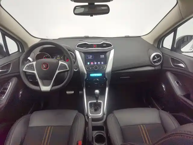 BYD Yuan 2017 1.5L Auto Cool Connect — фото 5